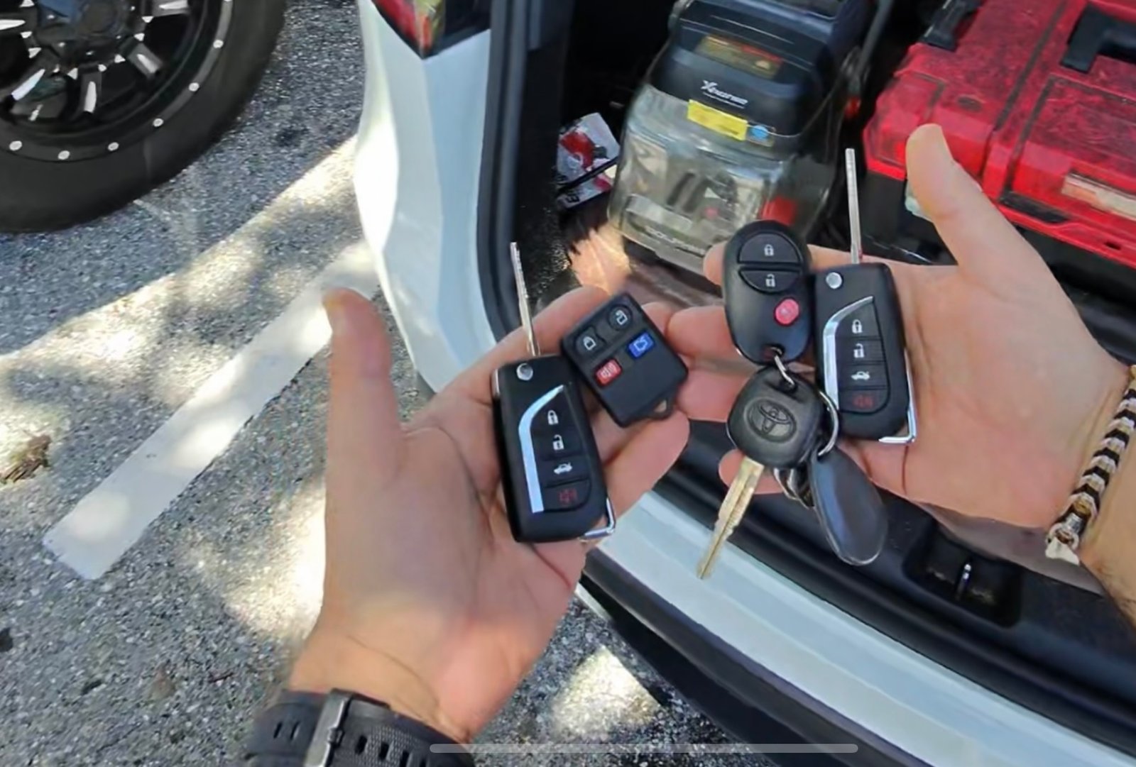 D21D6C9F 25EA 4F22 AF23 DE2454396B72 1